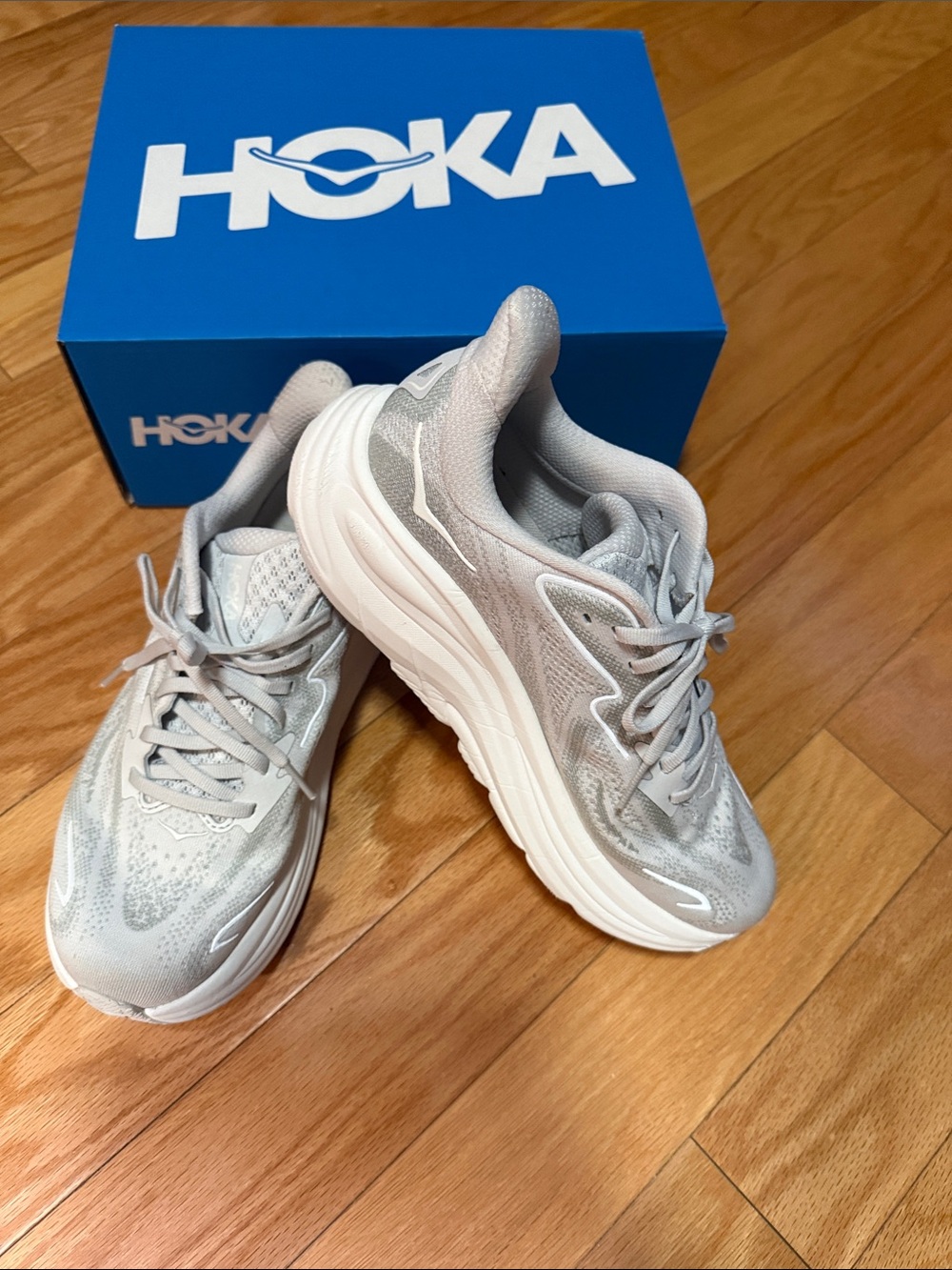 Hoka Women's Light Gray and White Cushioned Running Sneakers
